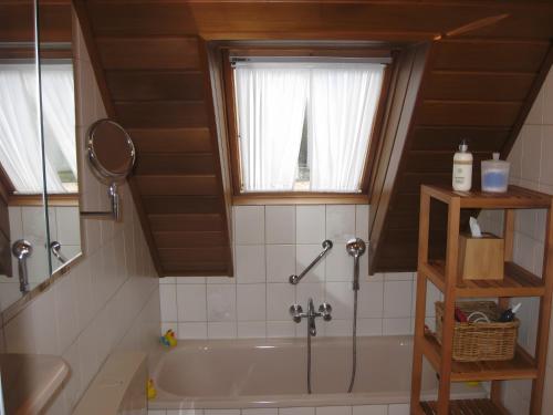 Koupelna v ubytování Ferienhaus Nes Pük