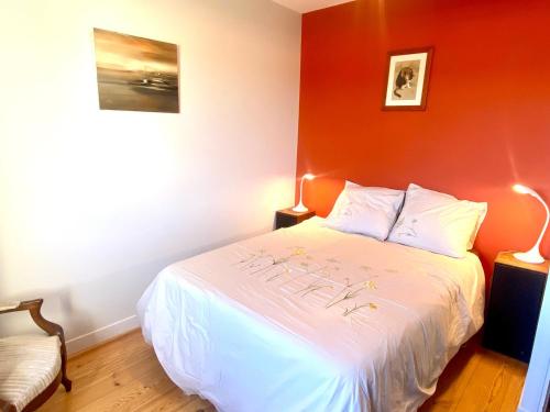 Ένα ή περισσότερα κρεβάτια σε δωμάτιο στο Le Petit Chambonnais, confort et calme