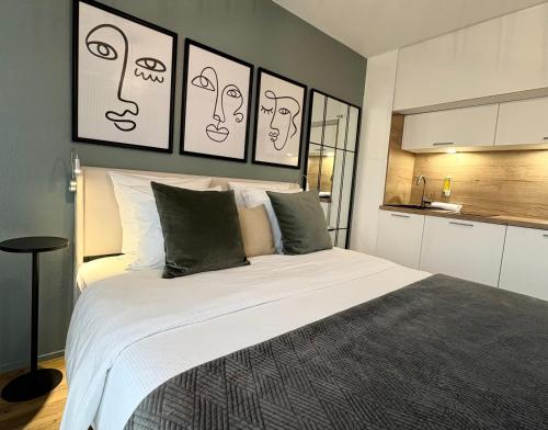 Ένα ή περισσότερα κρεβάτια σε δωμάτιο στο Studio Galerie 466 L'art de vivre à Metz