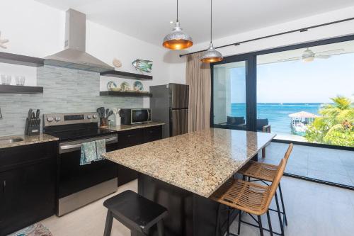 Kuchyň nebo kuchyňský kout v ubytování Seahorse Escape-apartment #4 condo