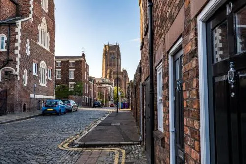 3BR Georgian Quarter Coach Houses - Private Parking photo 6