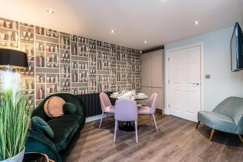 3BR Georgian Quarter Coach Houses - Private Parking photo 10