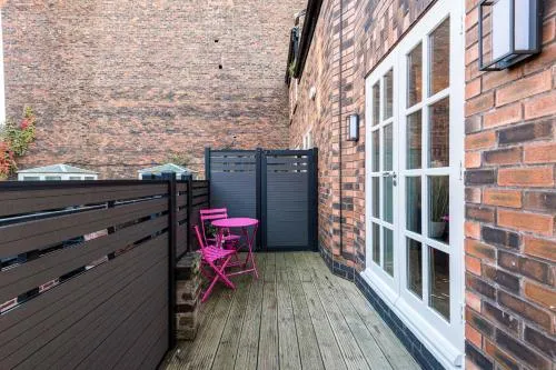 3BR Georgian Quarter Coach Houses - Private Parking photo 25