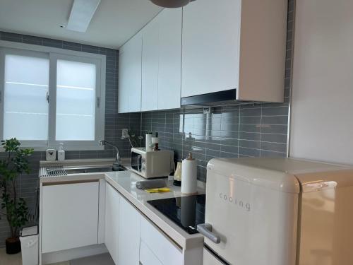 Кухня или мини-кухня в Slow, gaebong
