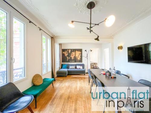 Urban Flat 99 - Spacious 6 BDR Apartment in Paris