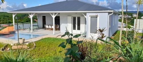 Κήπος έξω από το Sumptuous Gommier Villa, 3 bedrooms with pool