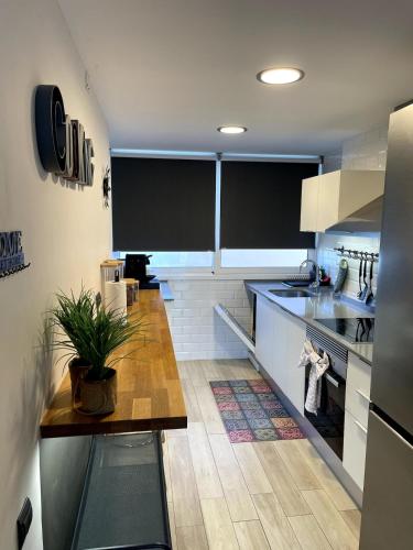 Ocean View Sunny Beach Apartment Castelldefels