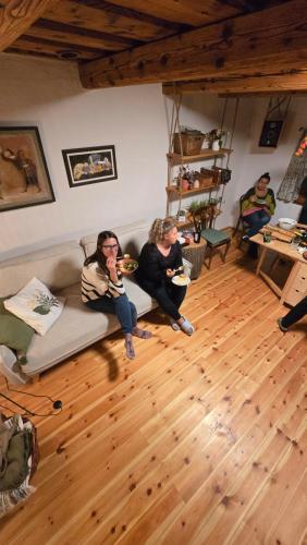 Posezení v ubytování Kdebolotambolo chalupka