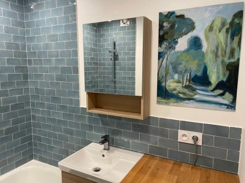 Koupelna v ubytování Vue mer incroyable, piscine, tennis et accès plage - 3 chambres