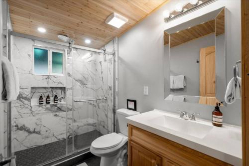 Koupelna v ubytování 19 Creekside Retreat