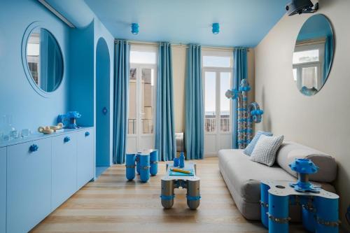 Architect's Apartment with Sea & Cathedral View