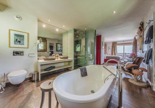 Chalet Montanum, 9 pax - Courchevel, Bed & Breakfast photo 3