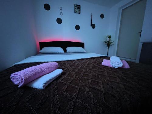 Postel nebo postele na pokoji v ubytování Avram019