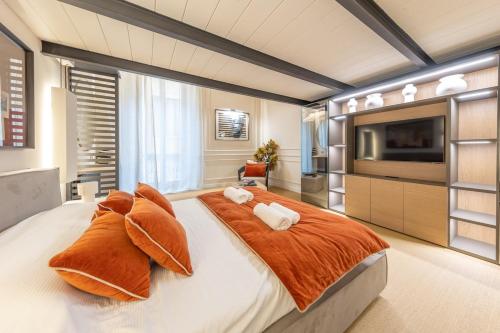 Secret Home - San Babila Lux Apartments