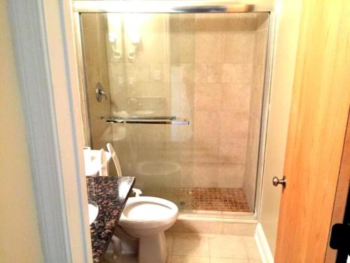 Koupelna v ubytování Mayflower Hospitality Hostel