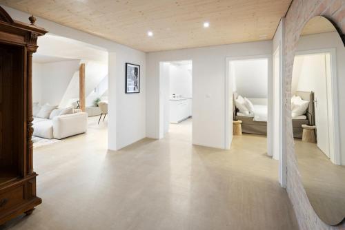 Postel nebo postele na pokoji v ubytování BLIV Grosszügiges Altbaujuwel im Zentrum