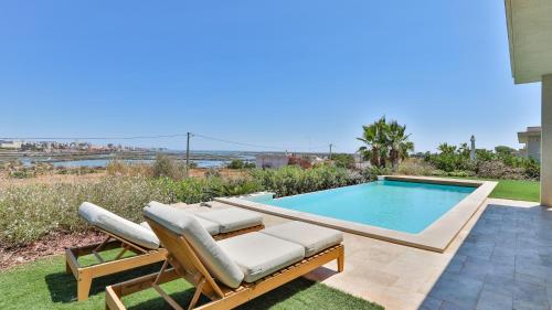 Brand New Waterfront Villa with pool