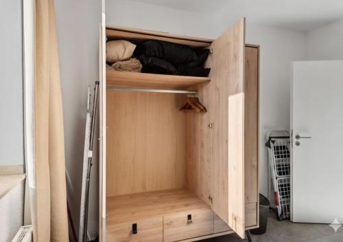 Billede fra billedgalleriet på Getaway Apartment mit Balkon - großem Doppelbett & Schlafsofa für insg 4 Pers - ruhig gelegen, ideal zum Wohlfühlen&Ankommen - Kinderbett&Hochstuhl - Messe Düsseldorf&Essen - S-Bahn i Duisburg