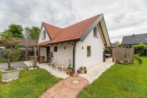 Holiday Home Leibnitz # Zentral & Ruhig für Paare, Familien & Gruppen