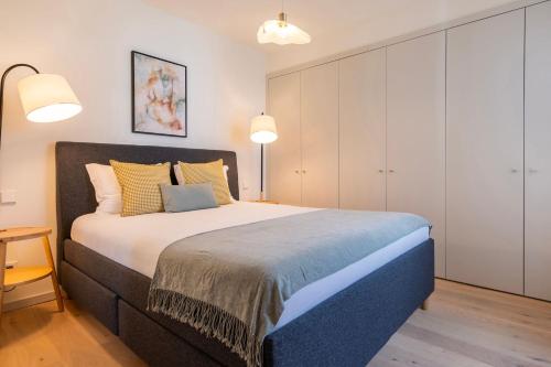 Upscale 1BDR with Pool & Parking by LovelyStay