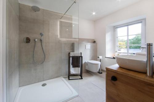 Ένα μπάνιο στο Ferienhaus Immerather Hof