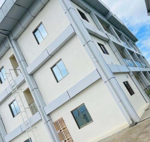 Oxford Apartments