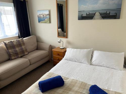 Postel nebo postele na pokoji v ubytování 2 bedroom Lake district cottage