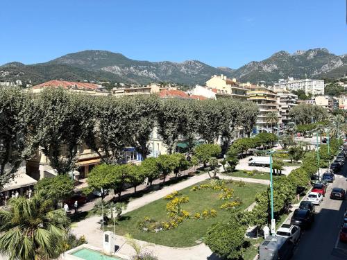 Beau 3 pieces, Vue Mer, 100m du Casino et des plages, double exposition avec terrasses