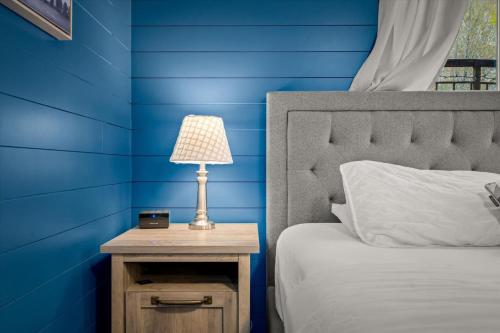 Postel nebo postele na pokoji v ubytování 17 Creekside Retreat