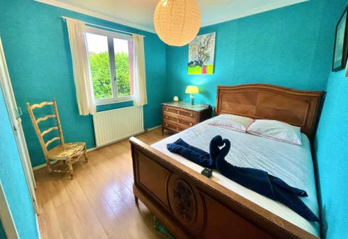 Ένα ή περισσότερα κρεβάτια σε δωμάτιο στο " Parenthèse Muretaine " Terrasse - 8 Pers - Wifi