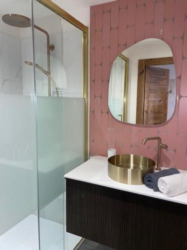 Ένα μπάνιο στο Nest Bed & Breakfast