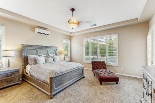 Ένα ή περισσότερα κρεβάτια σε δωμάτιο στο Five O'clock Somewhere