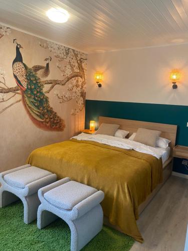 Postel nebo postele na pokoji v ubytování Rintelner Gänse-Quartier