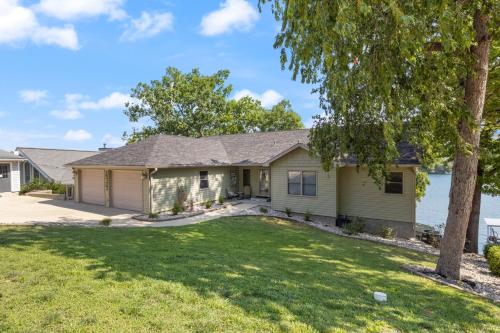 Billede fra billedgalleriet på Sunrise, Wildlife & Paddle Boarding Awaits! i Sunrise Beach