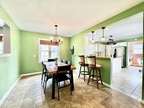 Kuchyň nebo kuchyňský kout v ubytování The Porch