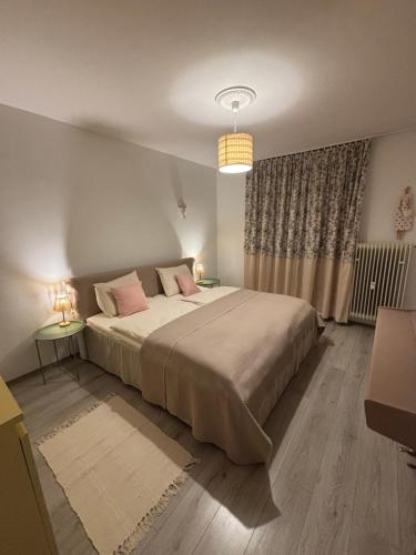 Ένα ή περισσότερα κρεβάτια σε δωμάτιο στο U žltej mačky