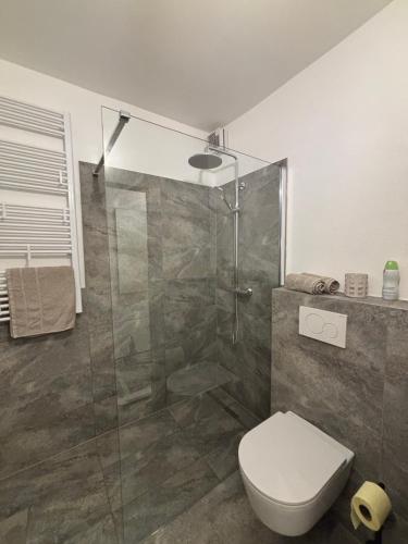 Ένα μπάνιο στο Apartment Alpenglanz