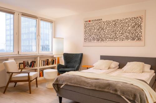 Studio Apartment with a City View | Metro Świętokrzyska