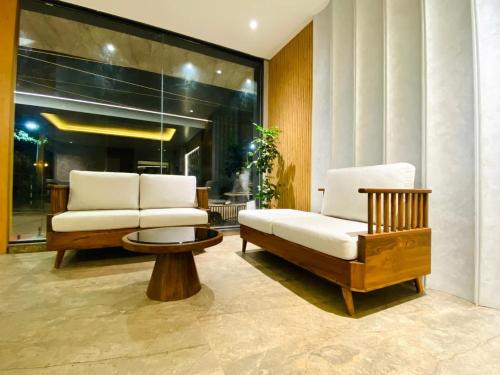 Χώρος καθιστικού στο The Sapphire Hotel