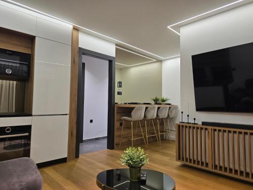 Osijek Luxury Center - Self Check-in, 2 Parking Spaces, Balcony, Elevator