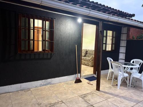 Το κτήριο όπου στεγάζεται  η παραθεριστική κατοικία