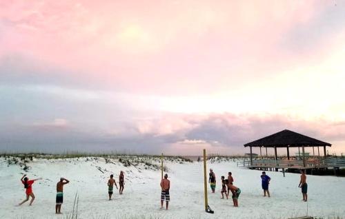 Destin Holiday Beach Resort photo 33