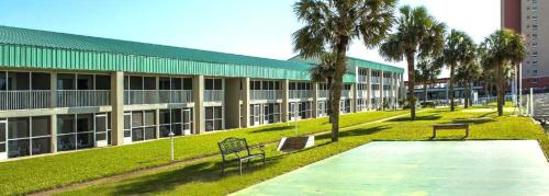 Destin Holiday Beach Resort photo 38