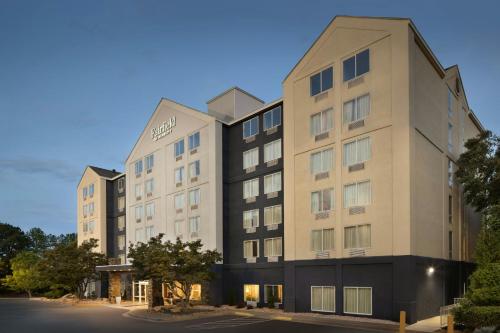 a rendering of the exterior of a hotel at Fairfield Inn & Suites by Marriott Atlanta Vinings/Galleria in Atlanta