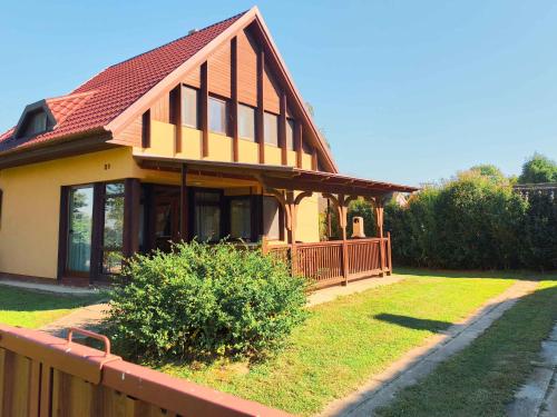 Holiday home Balatonbereny - Balaton 18113
