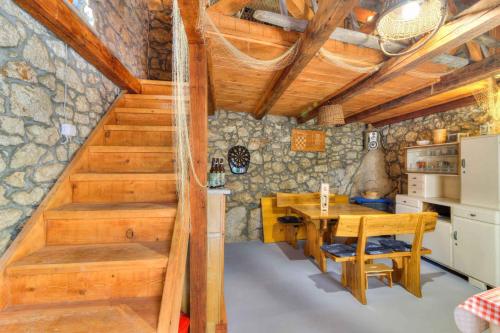 Holiday home in Novi Vinodolski 30426