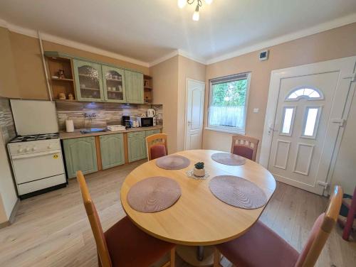 Kuchyň nebo kuchyňský kout v ubytování Apartment in Keszthely - Balaton 54817