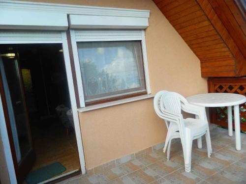Balkón nebo terasa v ubytování Apartments in Cserkeszolo - Ostungarn 34460