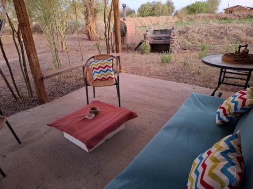 Ein Sitzbereich in der Unterkunft Tierra Viva Solor Cabañas