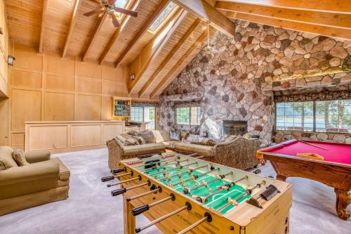 Piljardilaud majutusasutuses 036 - Eye of the Eagle - Big Bear Getaway